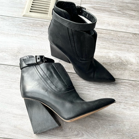 Zara Chunky Heel Pointed Toe Ankle Straps Leather Cowboy Booties Made in Spain - Picture 1 of 15